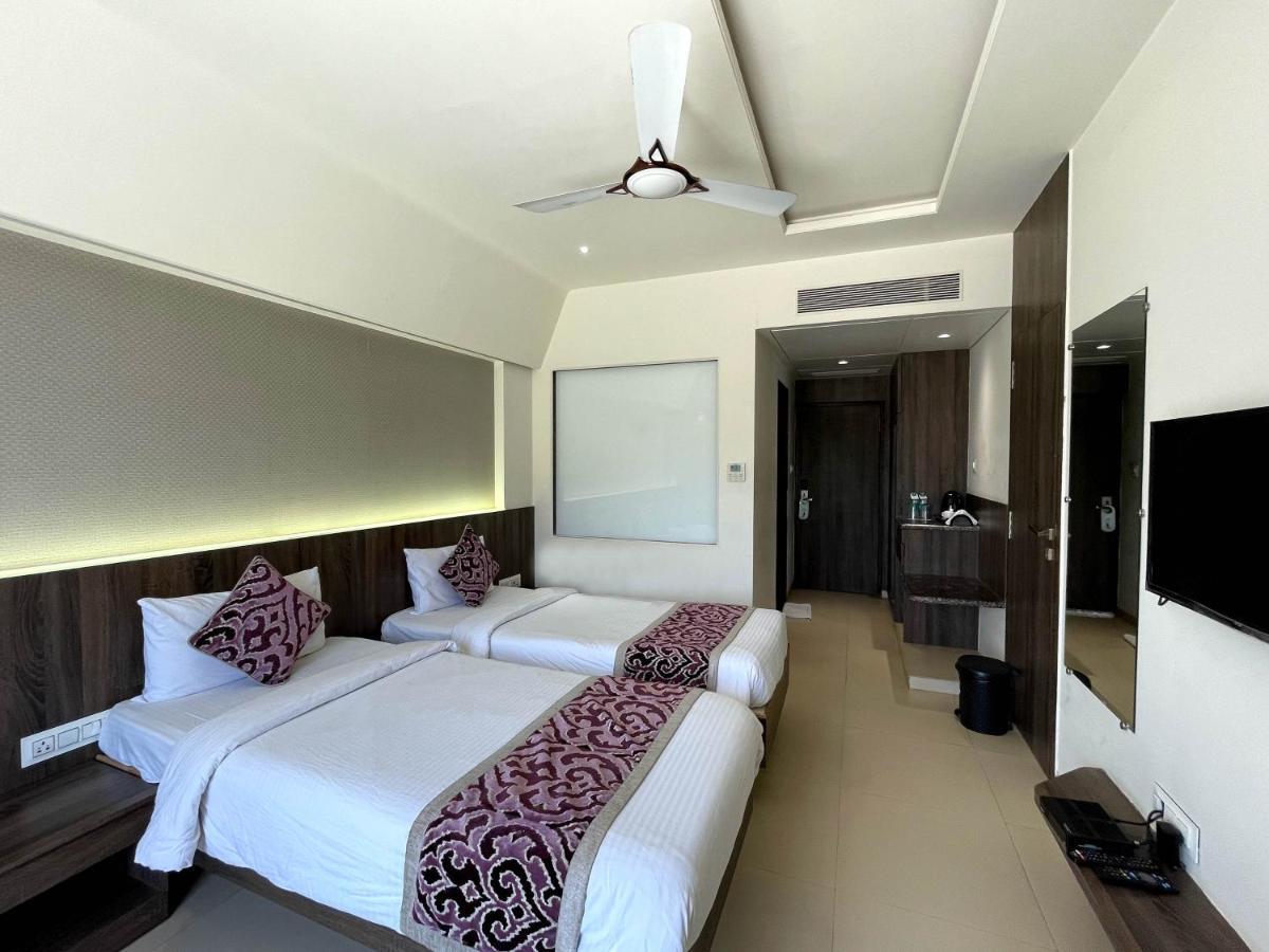Hotel Grand Parivaar Igatpuri Extérieur photo